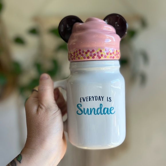 Disney Beaches & Cream Soda Shop Mug with Minnie Ears Lid – Everyday is Sundae - Picture 2 of 7
